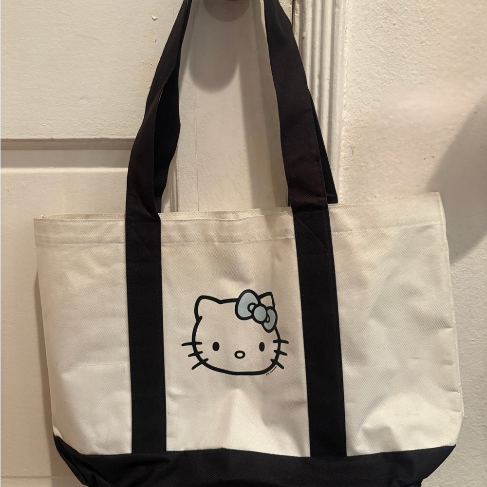 HELLO KITTY | Sanrio Luxe | Canvas Boat Tote | Navy